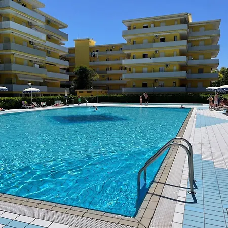 Flat In Wonderful With Swimming Pools