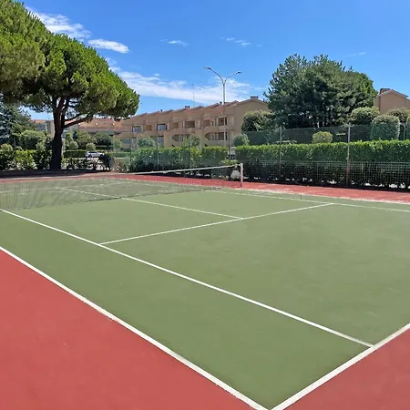 Apartment Flat In Wonderful With Swimming Pools